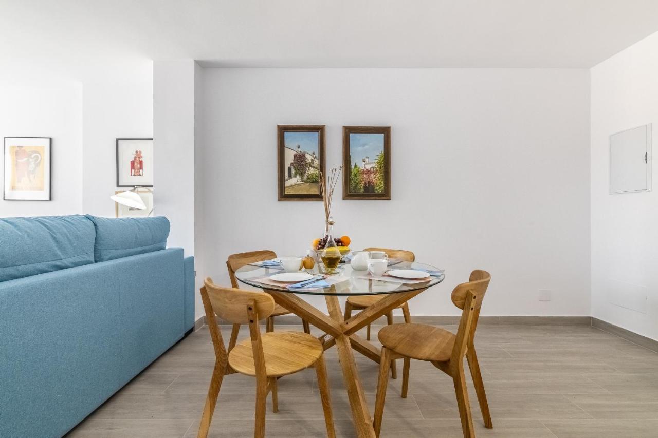 Livemalaga Victoria Suites Exteriör bild