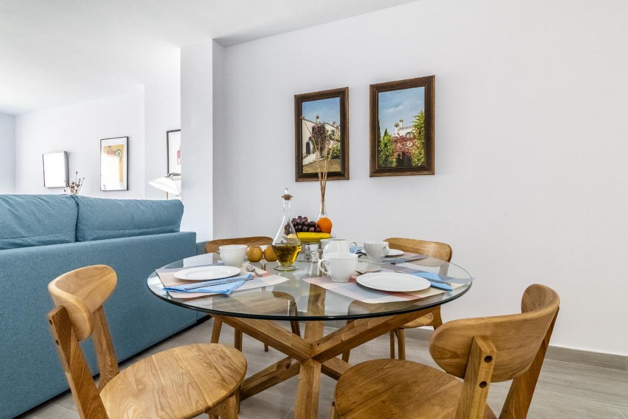 Livemalaga Victoria Suites Exteriör bild